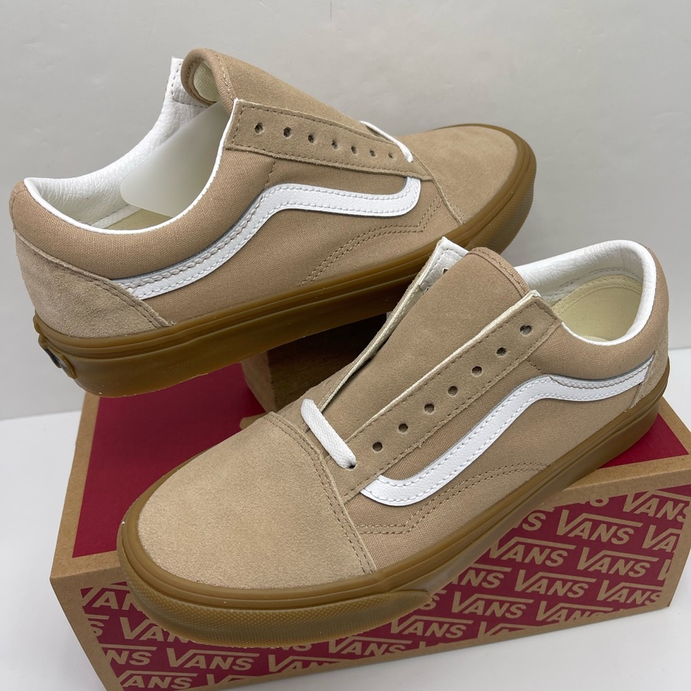 Vans Women's Beige and White Sneakers Old Skool
Sesame/Gum
VN0A38G1QA2 Sneakers - Picture 10 of 16